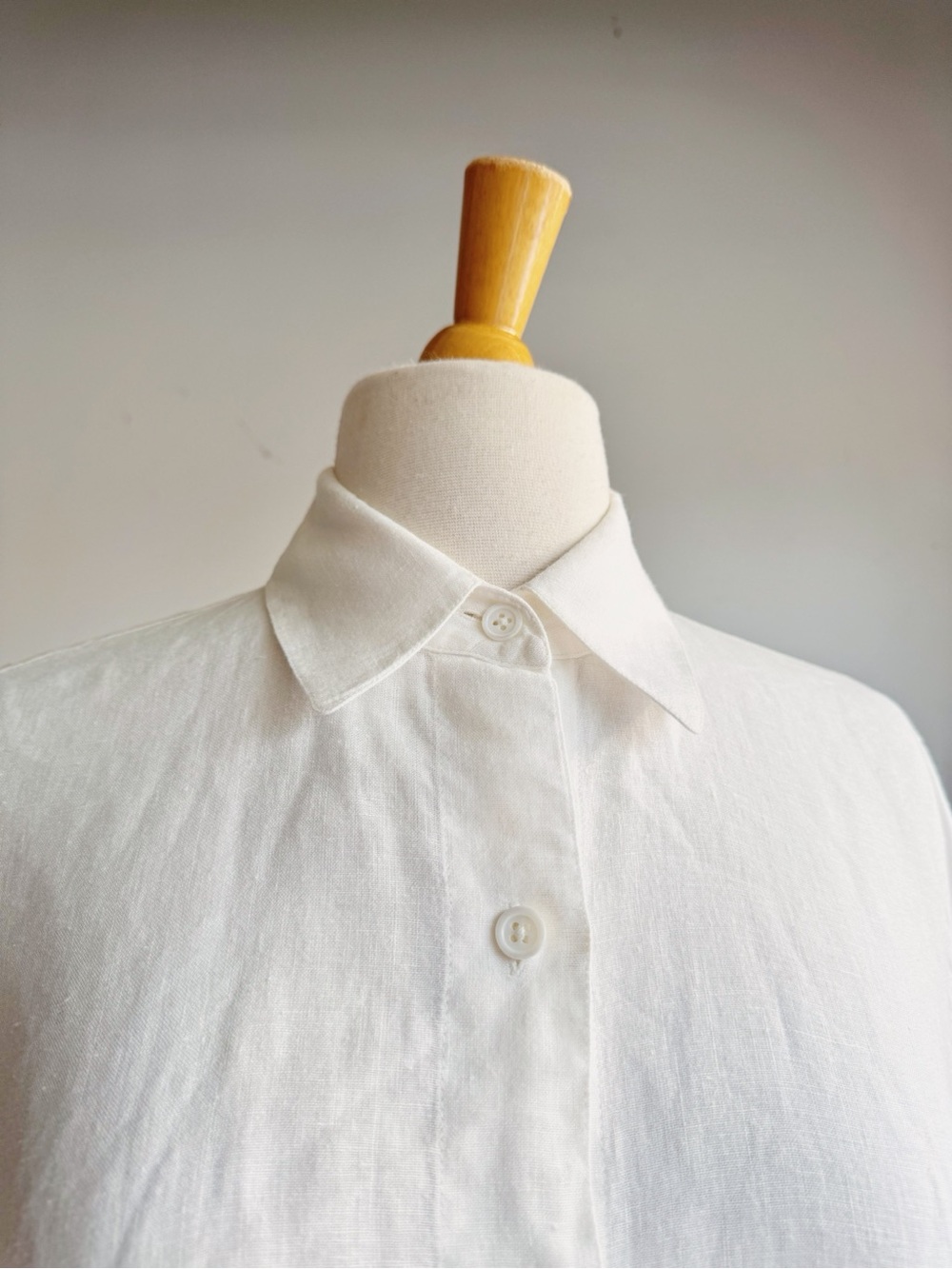 Vintage Linda Allard Ellen Tracy White Linen Button Down Shirt Size 6 - Picture 3 of 9